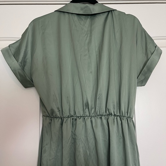 💗 Faux Satin Green Dress - Picture 6 of 6